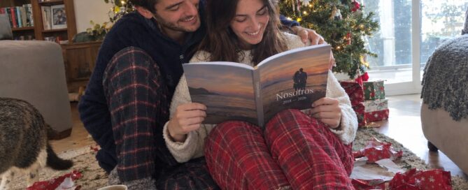 cadeau de Noël pour son amoureux : livre de la conversation WhatsApp du couple